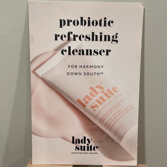Lady suite intimate refreshing cleanser with postbiotics - Picture 5 of 8